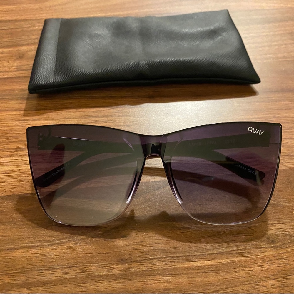 *SOLD!* Quay x Lizzo sunglasses
